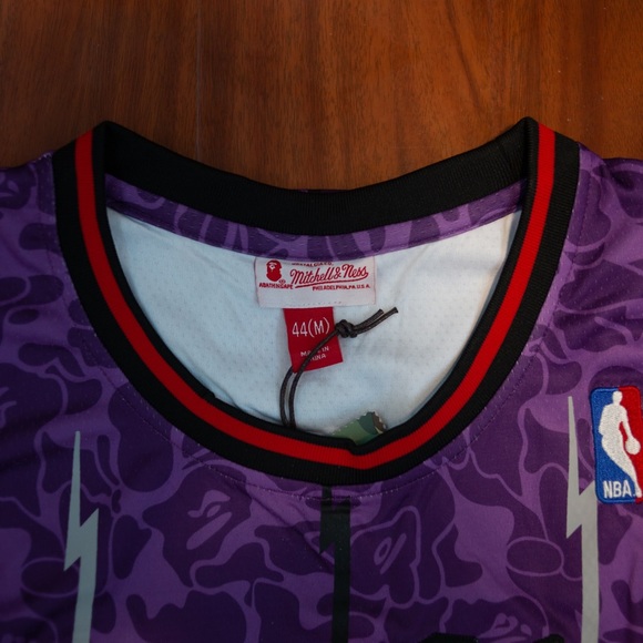 BAPE x Mitchell & Ness Raptors Camo Basketball - Picture 3 of 5